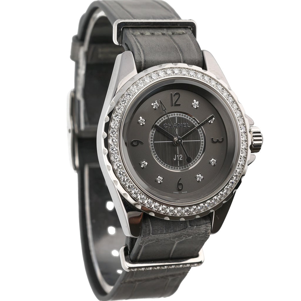 Chanel J12
