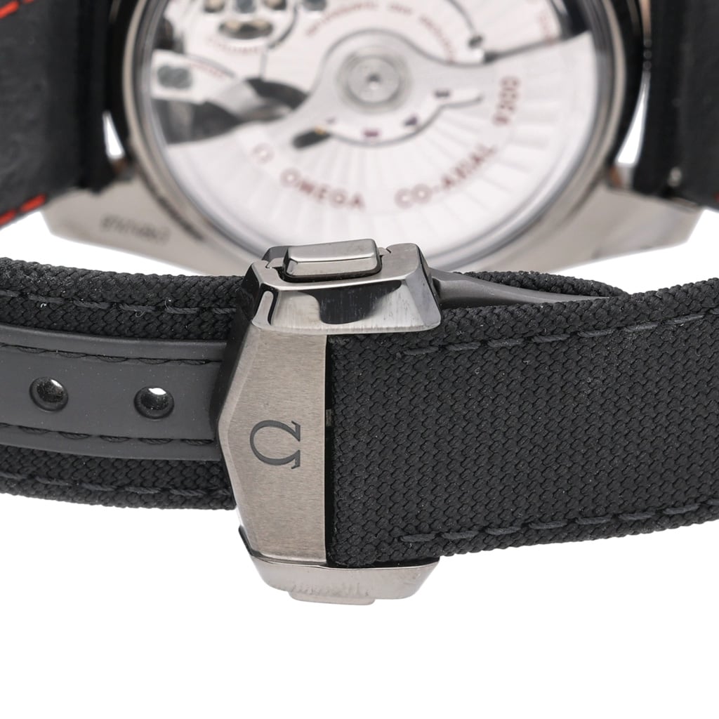 Omega SPEEDMASTER DARK SIDE OF THE MOON