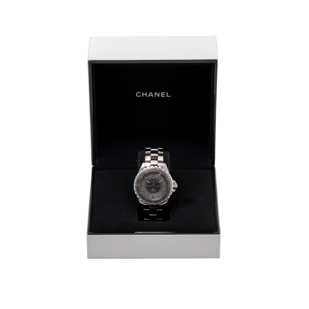 Chanel J12